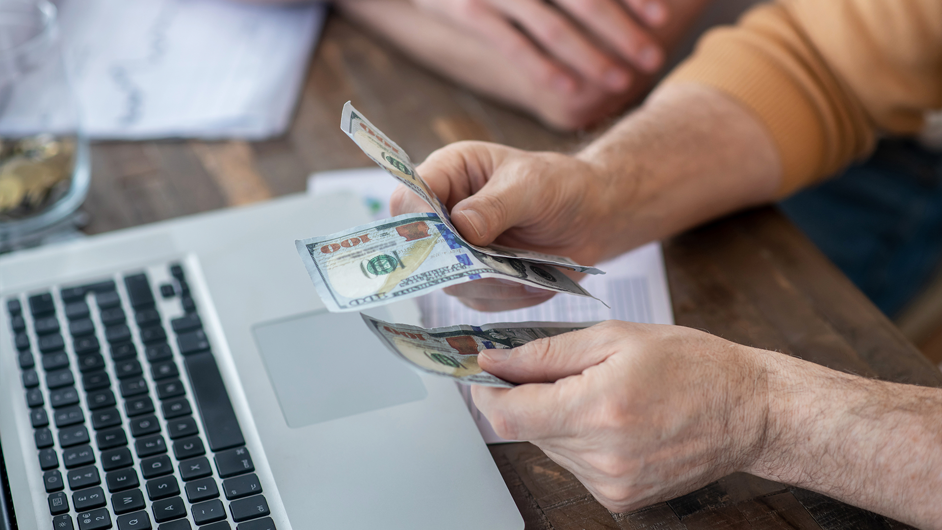 ¿Tienes una empresa en México? Aquí te explicamos qué debes llevar en orden en tu contabilidad para evitar multas.